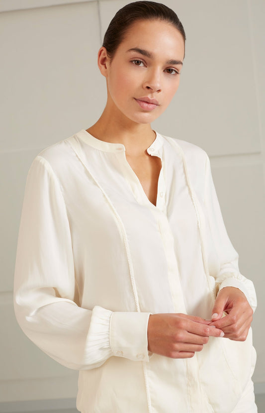 Blouse with round neck, balloon sleeves and scallop edge - Ivory White - Type: lookbook