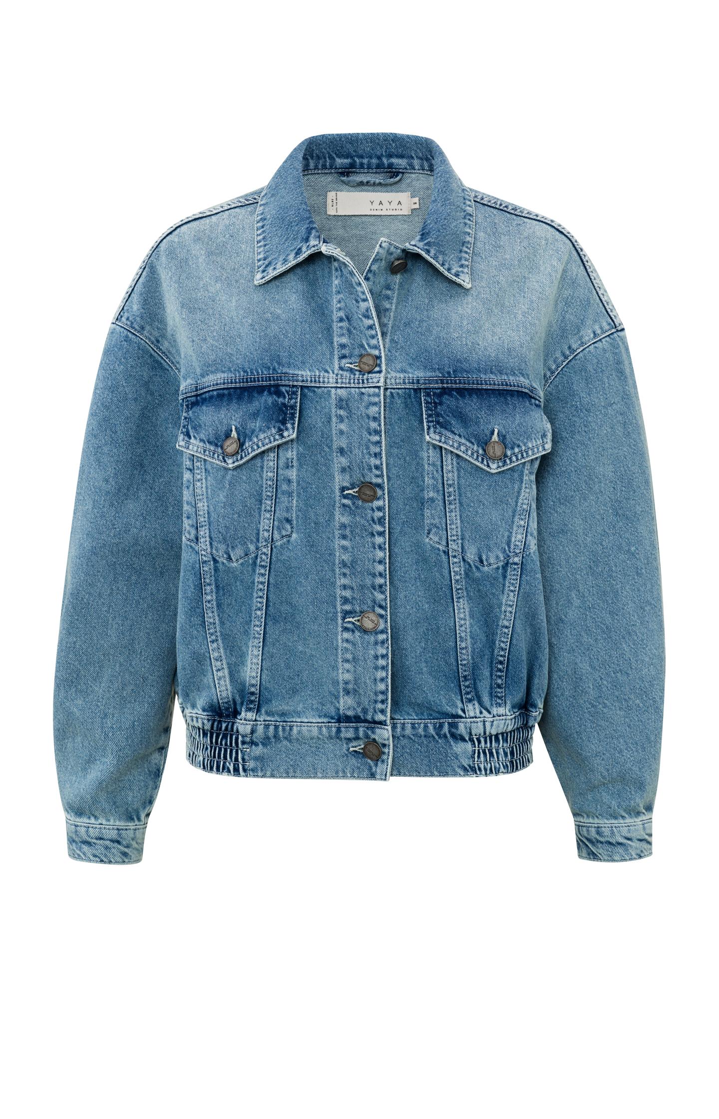Bomber denim jacket with long sleeves, buttons and pockets - Type: product