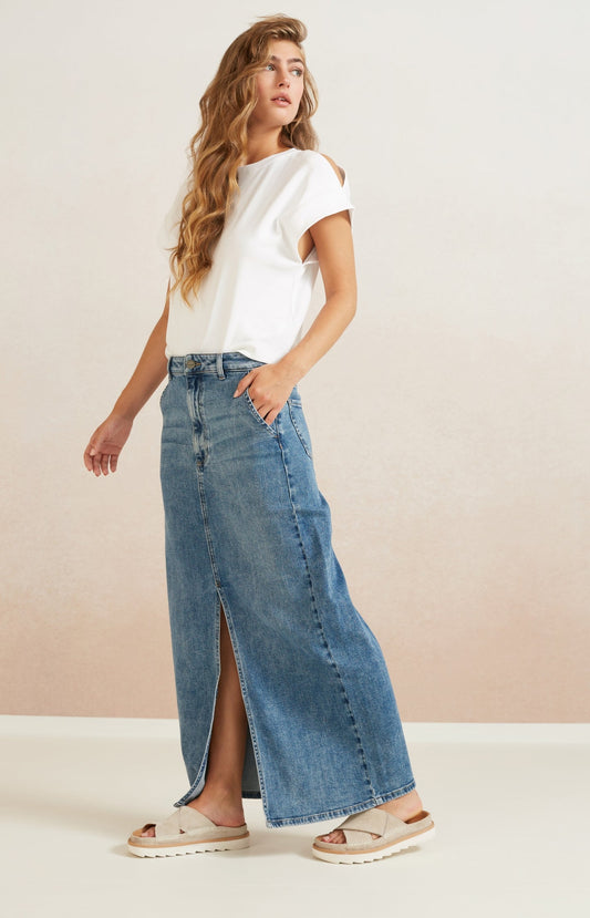 Denim maxi skirt with side pockets, slit and zip fly - Type: lookbook