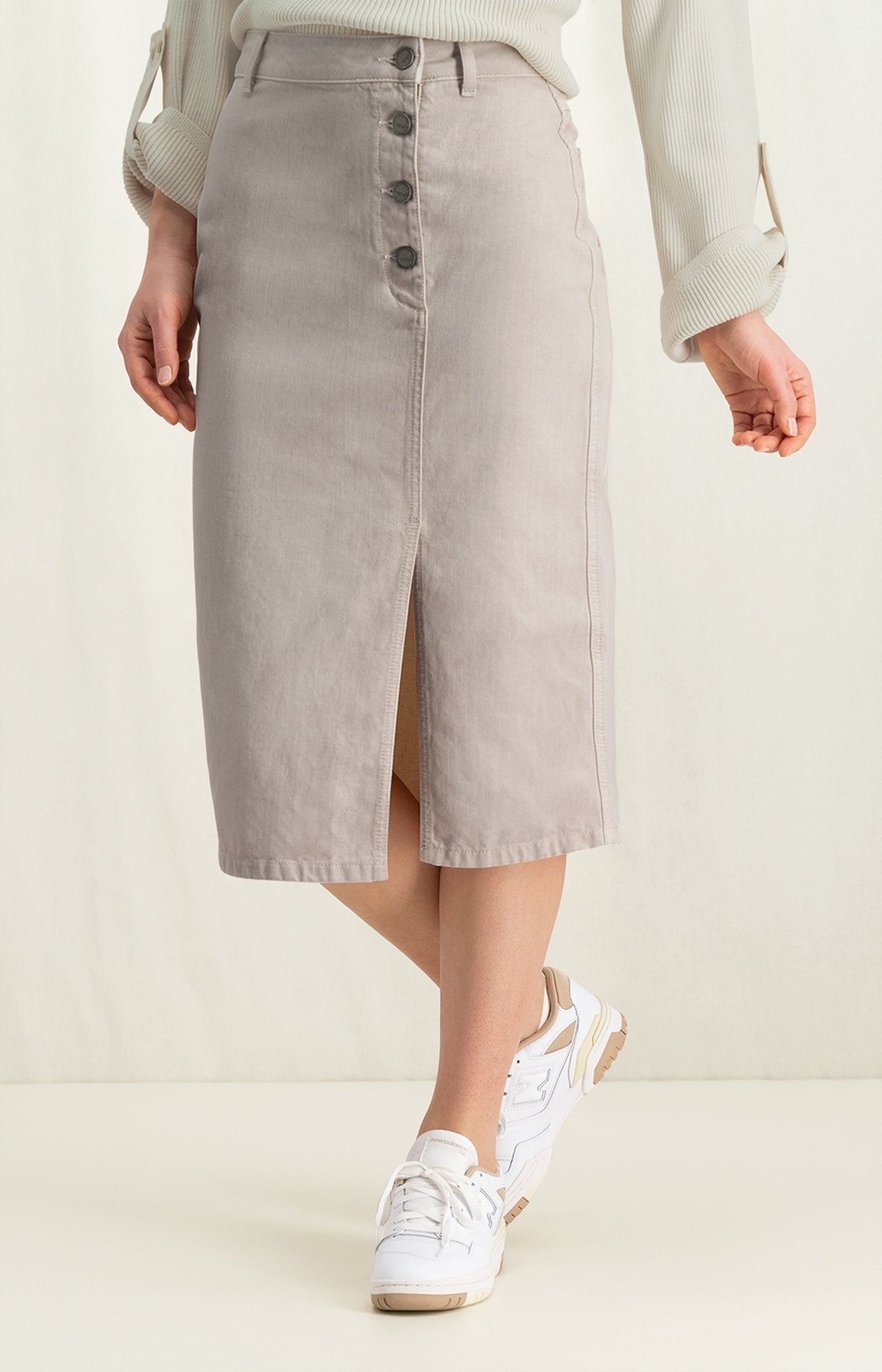 Denim midi skirt with buttons and slit in cotton - Type: lookbook