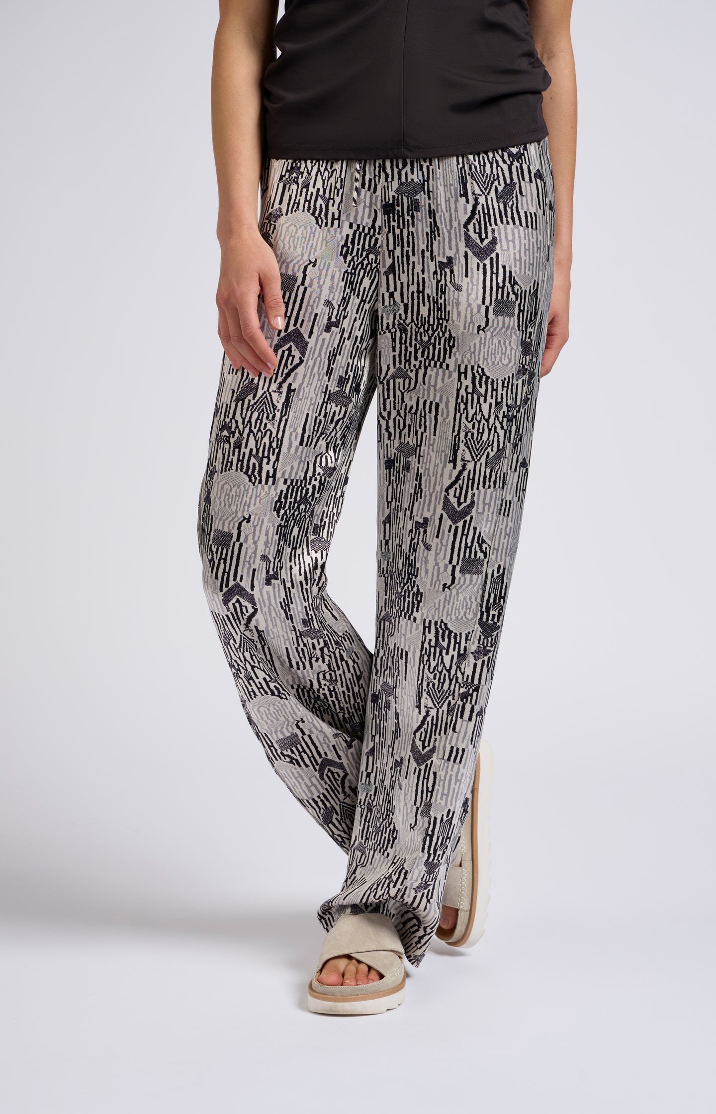 Satin woven trousers with wide leg, drawstring and print - Moonstruck Grey Dessin - Type: lookbook