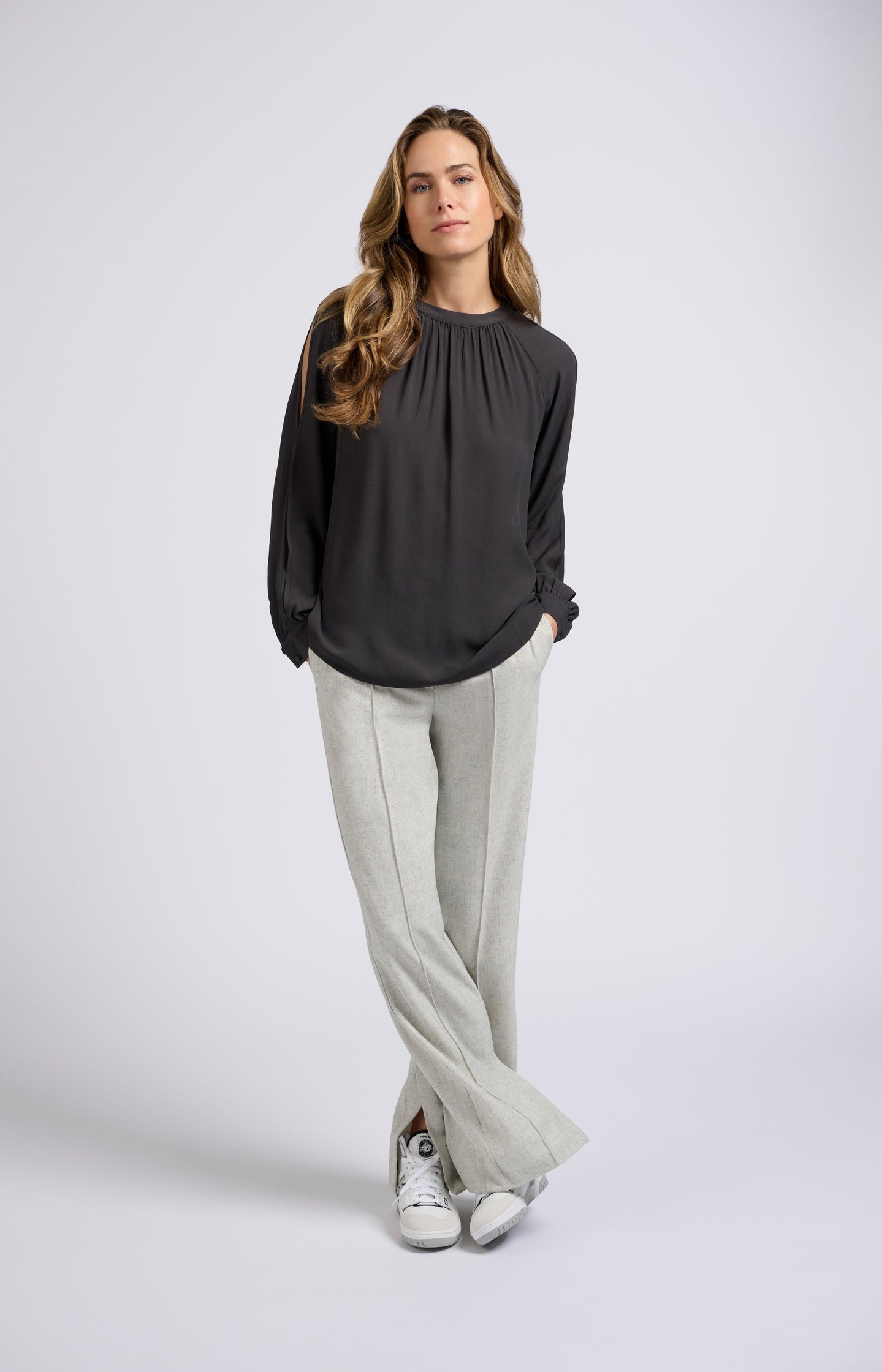 Woven melange trousers with wide legs - Type: lookbook