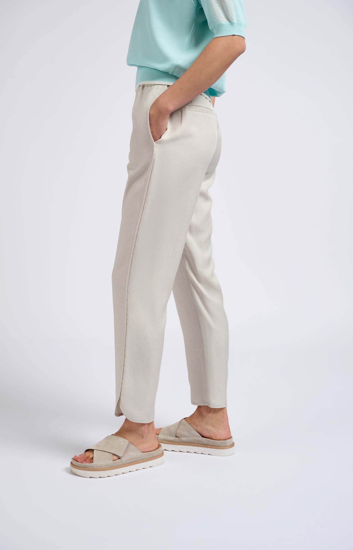 Woven trousers with elastic waist and straight legs - Moonstruck Grey