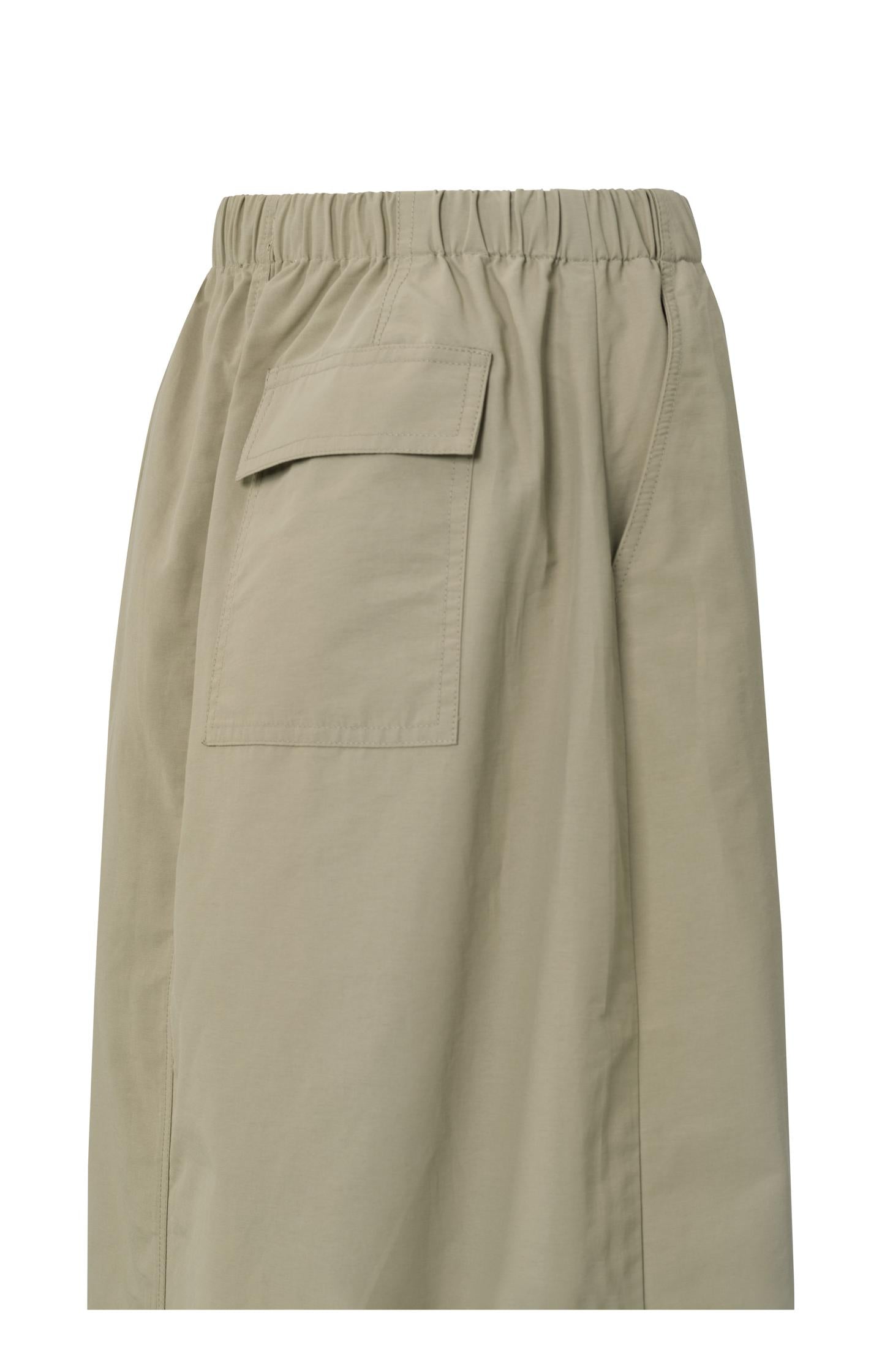 Cargo midi skirt with pockets and a drawstring in nylon - Winter Twig Beige