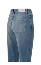 Load image into Gallery viewer, High waist denim with pockets  in loose straight fit - Blue Denim
