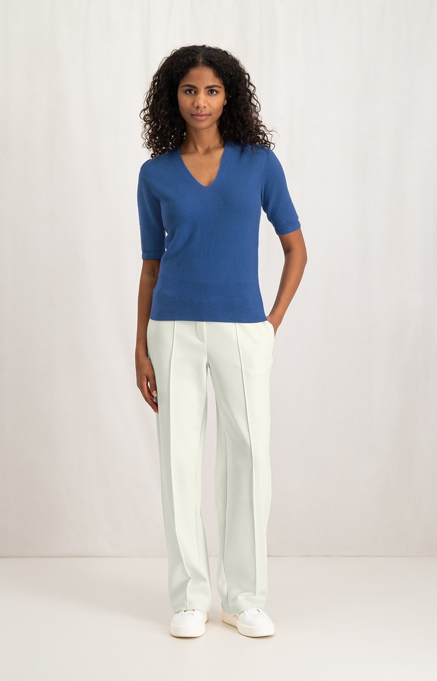 Jersey wide leg trousers with elastic waist and seam details - Type: lookbook