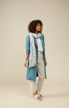 Load image into Gallery viewer, Long blazer jacket with long sleeves, collar and pockets - Hydro Blue - Type: lookbook

