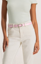 Load image into Gallery viewer, Reversible belt with square buckle and colored side - Phalaenopsis Pink

