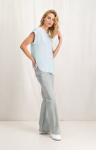 Load image into Gallery viewer, Sleeveless top with round neck in fabrix mix - Plein Air Blue - Type: lookbook
