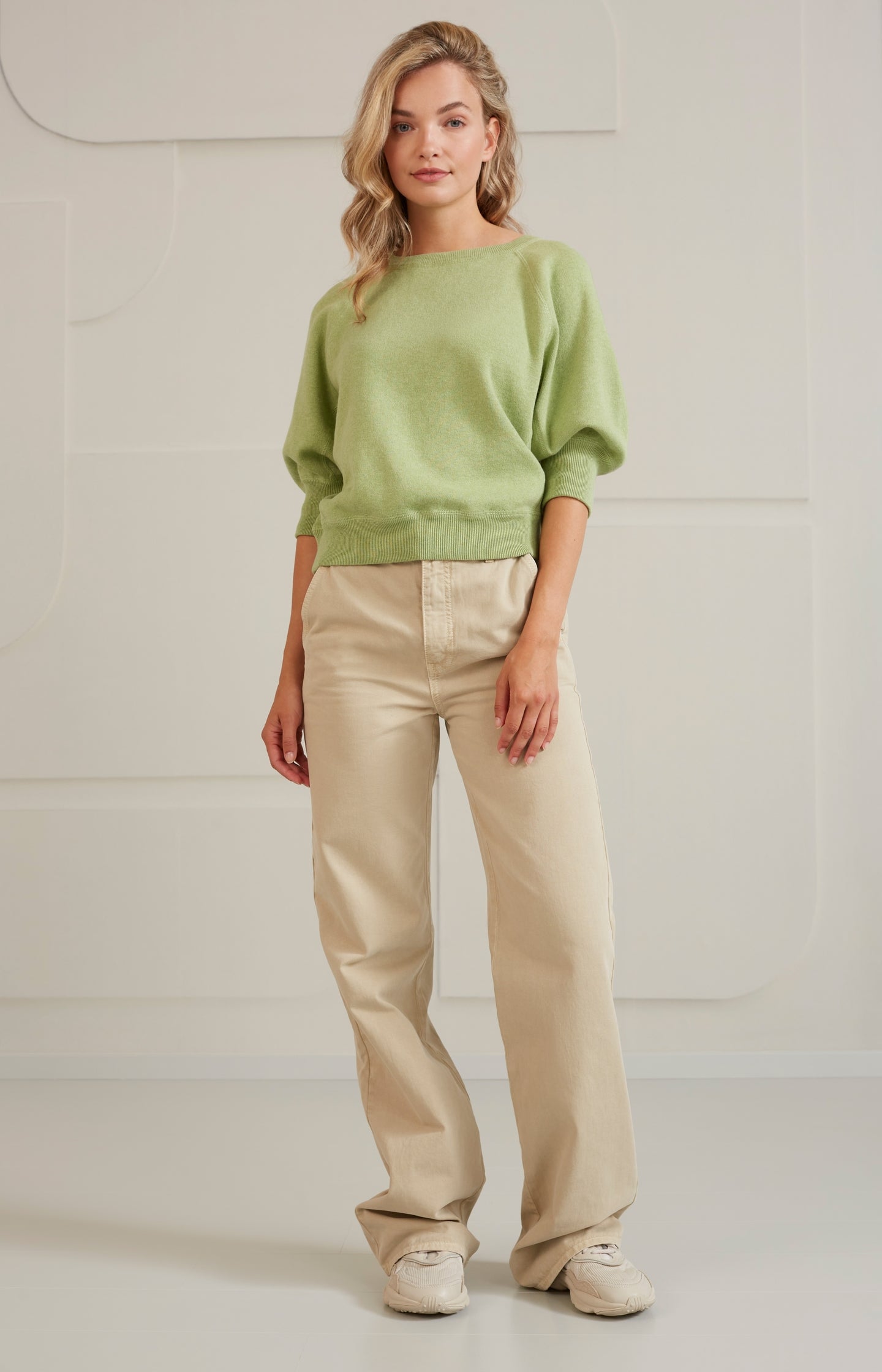 Sweater with round neck and half long raglan sleeves - Tendrill Green Melange - Type: lookbook