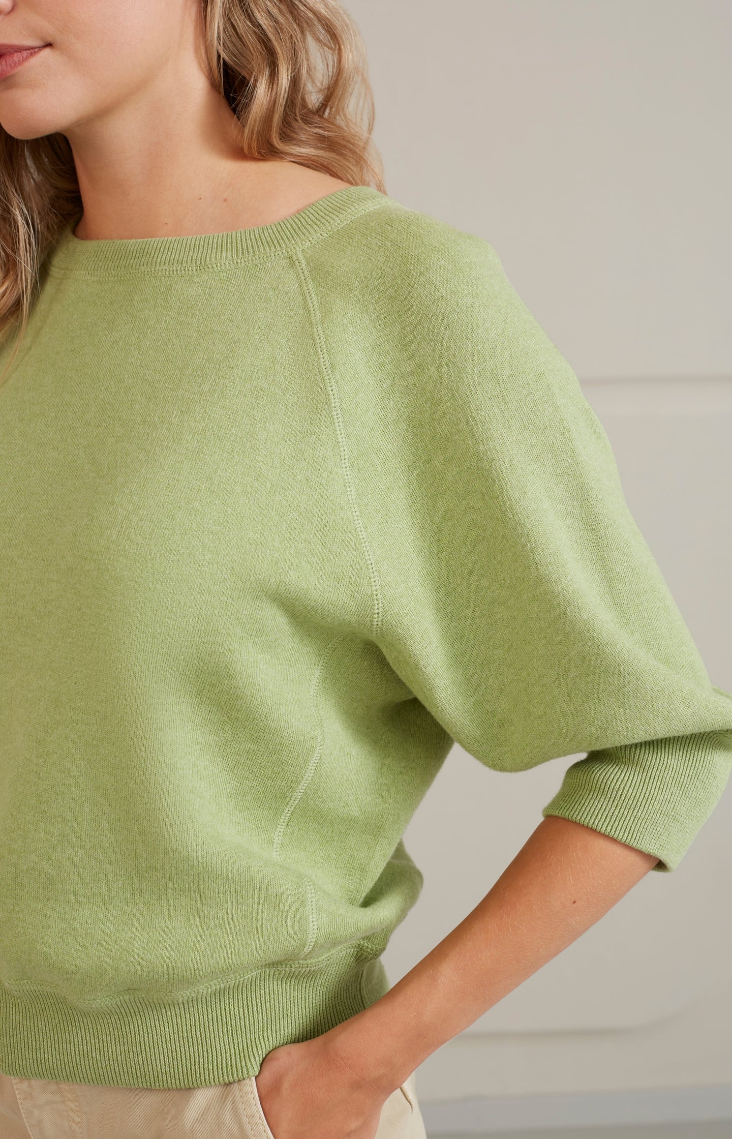 Sweater with round neck and half long raglan sleeves - Tendrill Green Melange